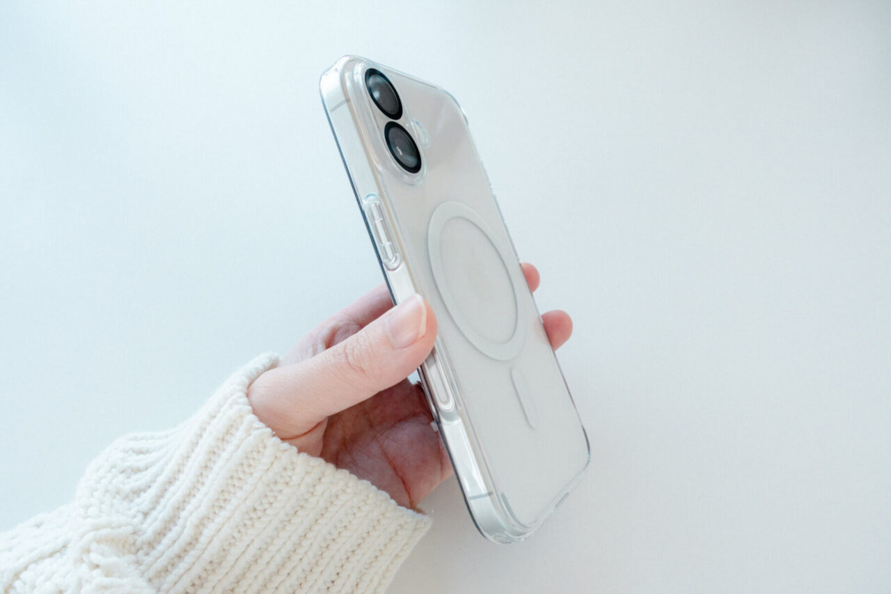 ケースを斜め横から見た様子